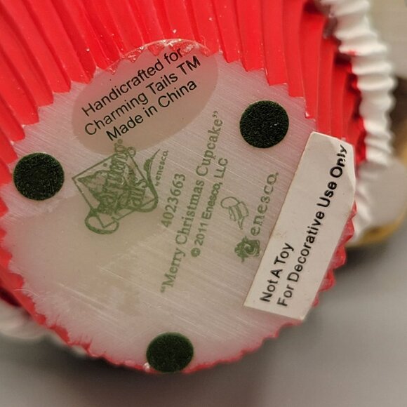 Charming Tails Merry Christmas Cupcake Figurine Holidays Seasonal Enesco - Picture 8 of 10